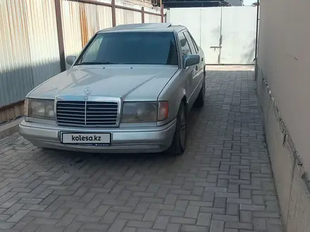 Mercedes-Benz E 230 1993 года за 1 400 000 тг. в Алматы