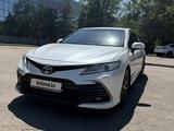 Toyota Camry 2021 годаүшін12 880 000 тг. в Алматы