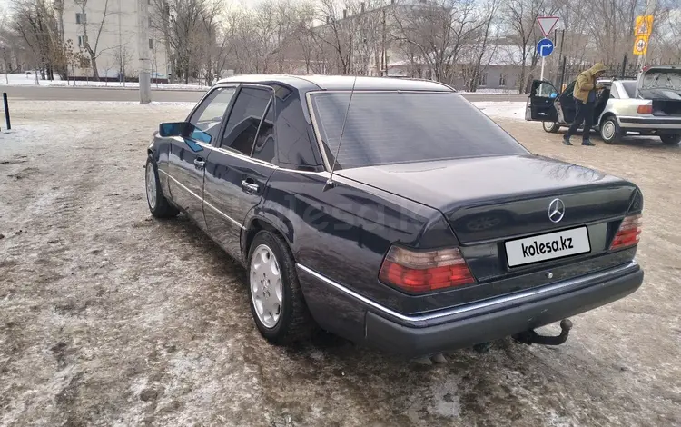 Mercedes-Benz E 230 1992 года за 2 800 000 тг. в Астана