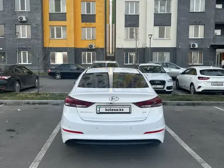 Hyundai Elantra 2018 года за 8 000 000 тг. в Алматы – фото 5