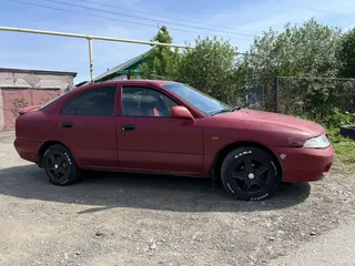 Mitsubishi Carisma, 1997