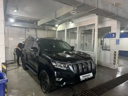 Toyota Land Cruiser Prado 2023 года за 29 500 000 тг. в Астана – фото 2