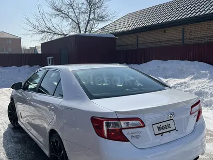 Toyota Camry 2014 года за 6 000 000 тг. в Актобе – фото 12