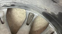 Оригинальный Диски с резинками зима за 180 000 тг. в Есик – фото 4