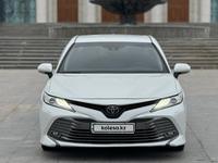 Toyota Camry 2019 года за 15 500 000 тг. в Астана