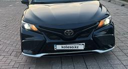 Toyota Camry 2021 года за 12 500 000 тг. в Алматы – фото 2