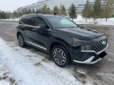 Hyundai Santa Fe 2022 года за 17 200 000 тг. в Астана