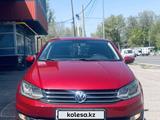 Volkswagen Polo 2019 года за 7 400 000 тг. в Алматы – фото 2