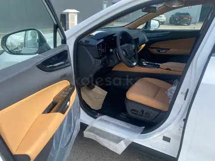 Lexus NX 350h Premium 2025 года за 38 090 000 тг. в Актобе – фото 4