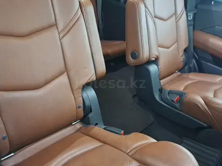 Cadillac Escalade 2017 года за 18 400 000 тг. в Астана – фото 15