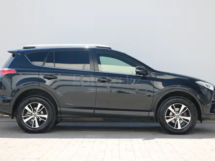 Toyota RAV4 2016 года за 11 000 000 тг. в Астана – фото 18