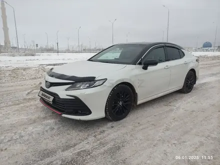 Toyota Camry 2021 года за 14 500 000 тг. в Астана