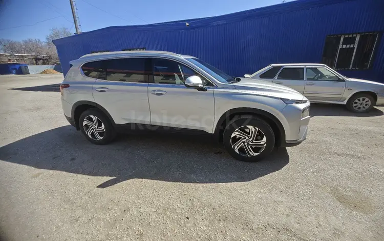 Hyundai Santa Fe 2022 года за 16 500 000 тг. в Актобе