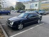 Mercedes-Benz E 280 1997 годаүшін3 500 000 тг. в Алматы – фото 2