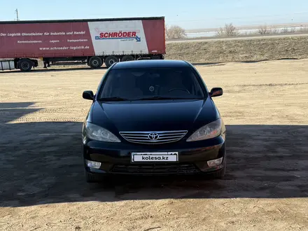 Toyota Camry 2005 года за 5 000 000 тг. в Семей – фото 15