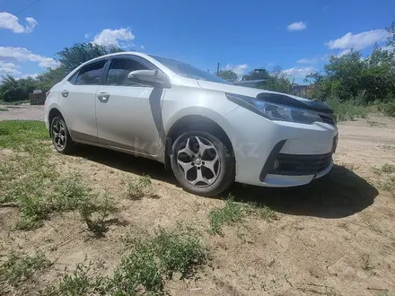 Toyota Corolla 2016 года за 8 200 000 тг. в Семей – фото 2