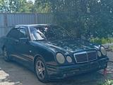 Mercedes-Benz E 200 1998 года за 1 700 000 тг. в Костанай – фото 2