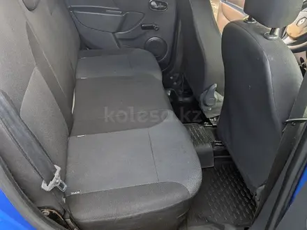 Renault Sandero 2014 года за 3 600 000 тг. в Усть-Каменогорск – фото 9