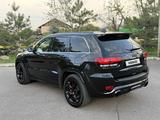 Jeep Grand Cherokee 2014 года за 14 000 000 тг. в Алматы – фото 3