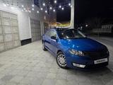 Skoda Rapid 2013 годаүшін2 400 000 тг. в Кентау