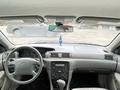 Toyota Camry 2001 годаүшін4 700 000 тг. в Семей – фото 6