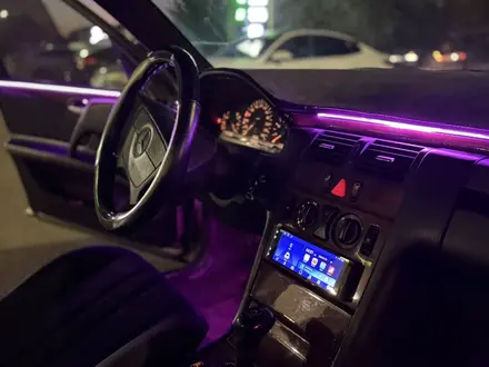 Mercedes-Benz E 230 1996 года за 2 300 000 тг. в Алматы – фото 13