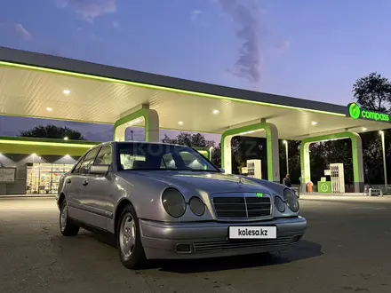 Mercedes-Benz E 230 1996 года за 2 300 000 тг. в Алматы – фото 5