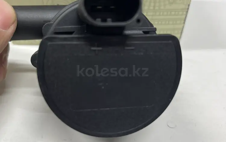 Дополнительный насос W211 за 26 000 тг. в Астана