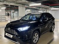 Toyota RAV4 2019 года за 15 500 000 тг. в Астана