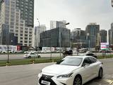 Lexus ES 250 2019 года за 22 600 000 тг. в Алматы – фото 2