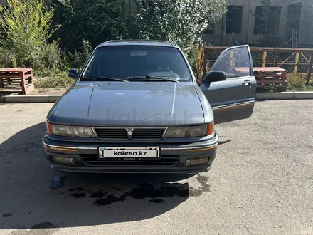 Mitsubishi Galant 1992 года за 1 700 000 тг. в Усть-Каменогорск – фото 4