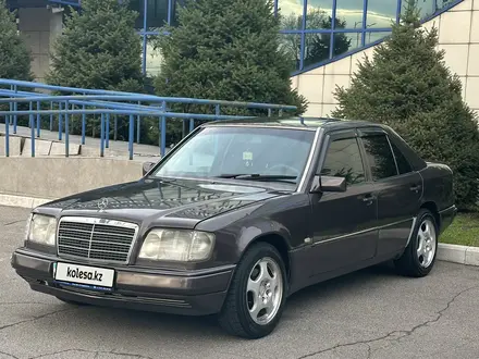 Mercedes-Benz E 280 1993 года за 2 950 000 тг. в Алматы – фото 3