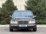 Mercedes-Benz E 280 1993 года за 2 950 000 тг. в Алматы – фото 2