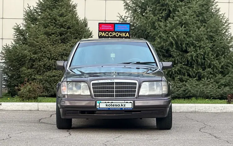 Mercedes-Benz E 280 1993 года за 2 950 000 тг. в Алматы