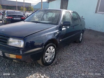 Volkswagen Vento 1993 года за 750 000 тг. в Шымкент – фото 4