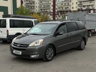 Toyota Sienna, 2004