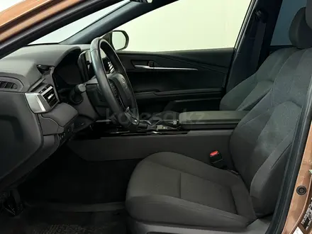 Toyota Camry Elegance 2025 года за 16 500 000 тг. в Астана – фото 12