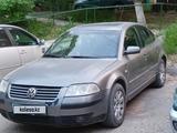 Volkswagen Passat 2002 годаүшін2 100 000 тг. в Шымкент