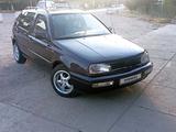 Volkswagen Golf 1992 годаүшін1 100 000 тг. в Шу