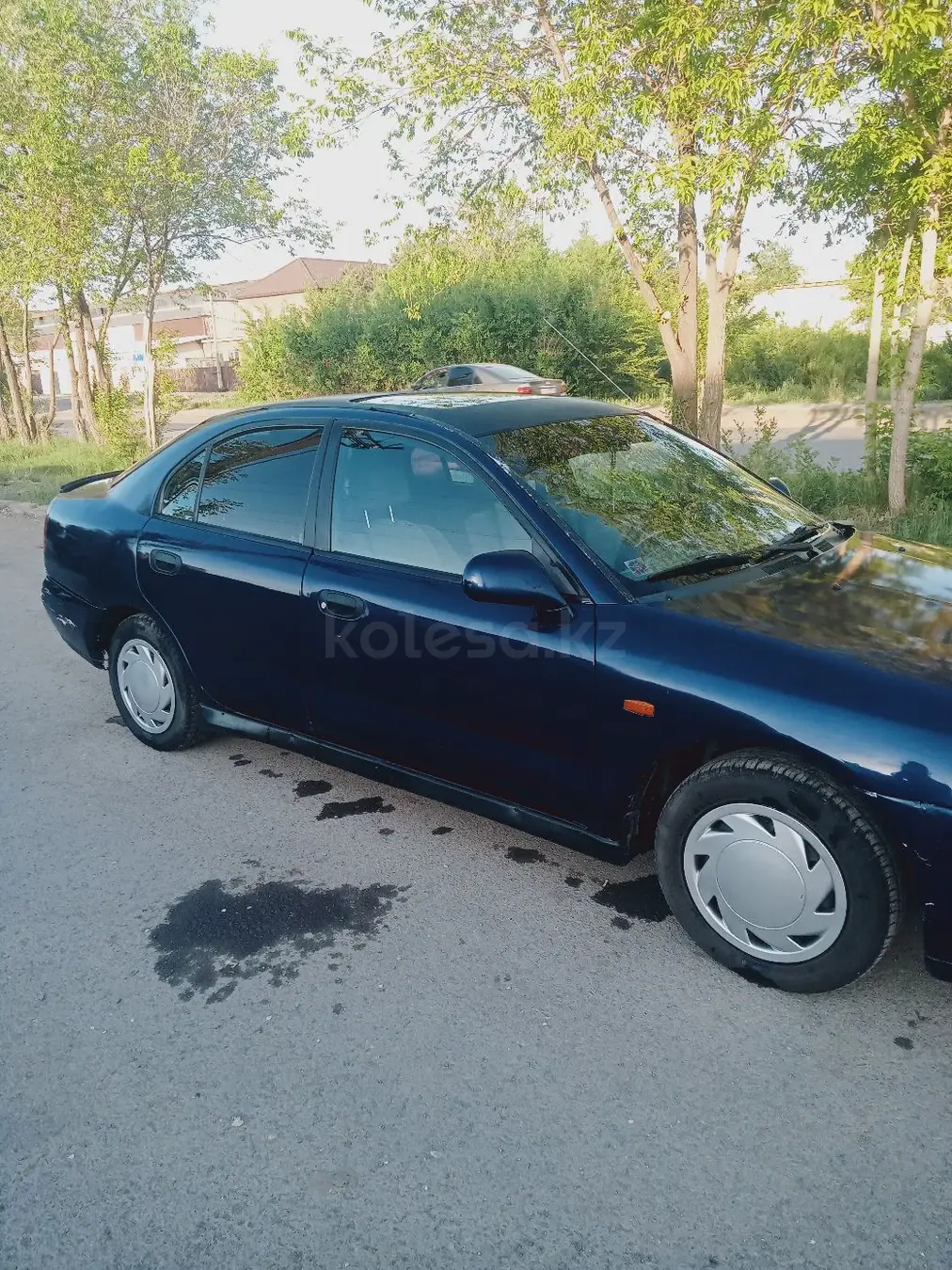 Mitsubishi Carisma, 1995