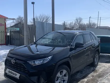 Toyota RAV4 2020 года за 13 000 000 тг. в Уральск