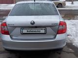 Skoda Rapid 2013 года за 3 900 000 тг. в Шымкент – фото 4