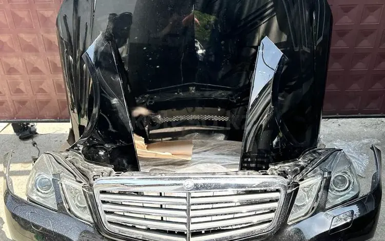 Крыло w212 Mercedes Benz за 70 000 тг. в Алматы