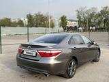 Toyota Camry 2016 года за 9 450 000 тг. в Алматы – фото 2