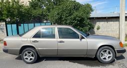 Mercedes-Benz E 220 1993 годаfor2 100 000 тг. в Талдыкорган – фото 2