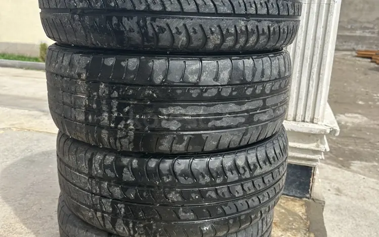 195/55R16 (4шт); 225/60R17 (2шт); 235/45R18 (1шт); за 25 000 тг. в Каскелен