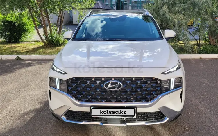 Hyundai Santa Fe 2023 года за 20 500 000 тг. в Астана