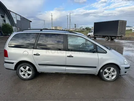 Volkswagen Sharan 2002 года за 1 850 000 тг. в Астана – фото 3