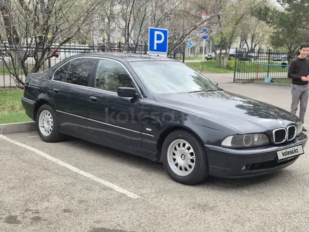BMW 528 1997 года за 2 750 000 тг. в Талдыкорган – фото 2