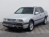 Volkswagen Vento 1992 года за 1 150 000 тг. в Астана